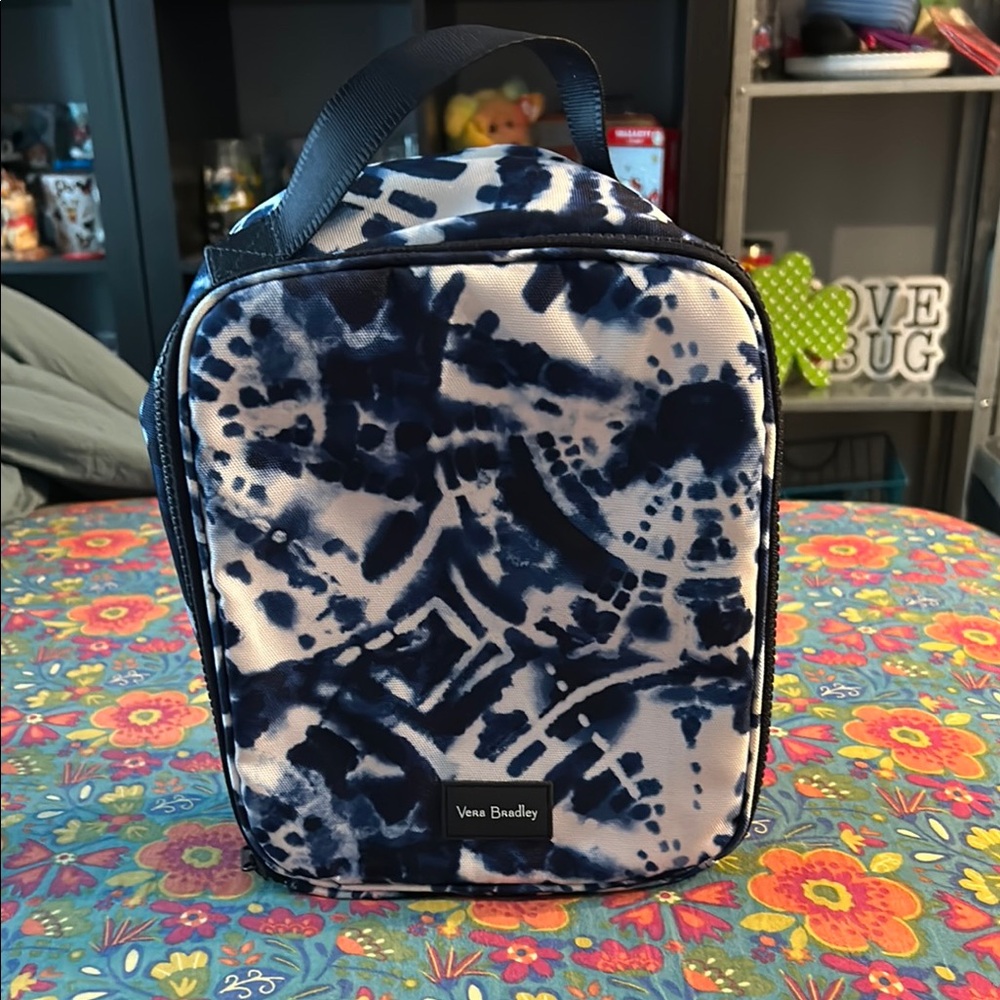 Vera Bradley Reactive Lunch Bag Island Tye Die Pattern